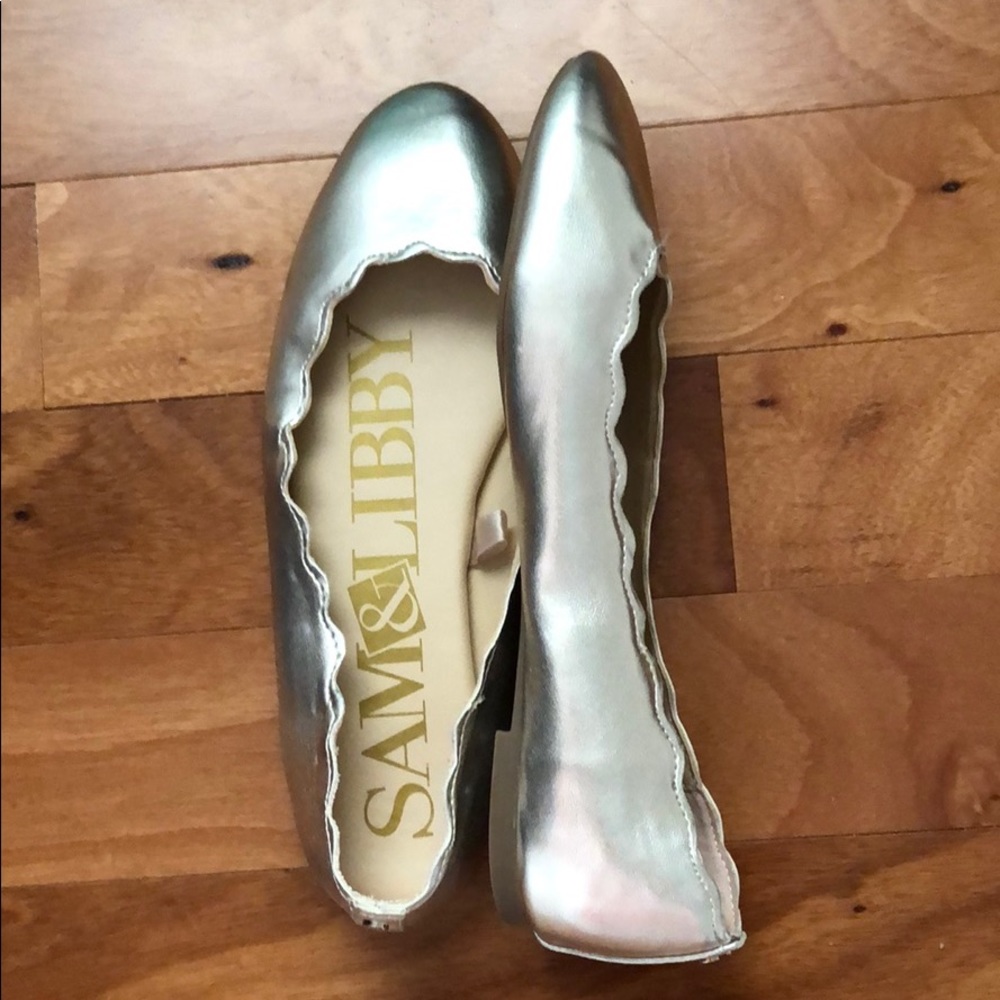 Gold ballet flats